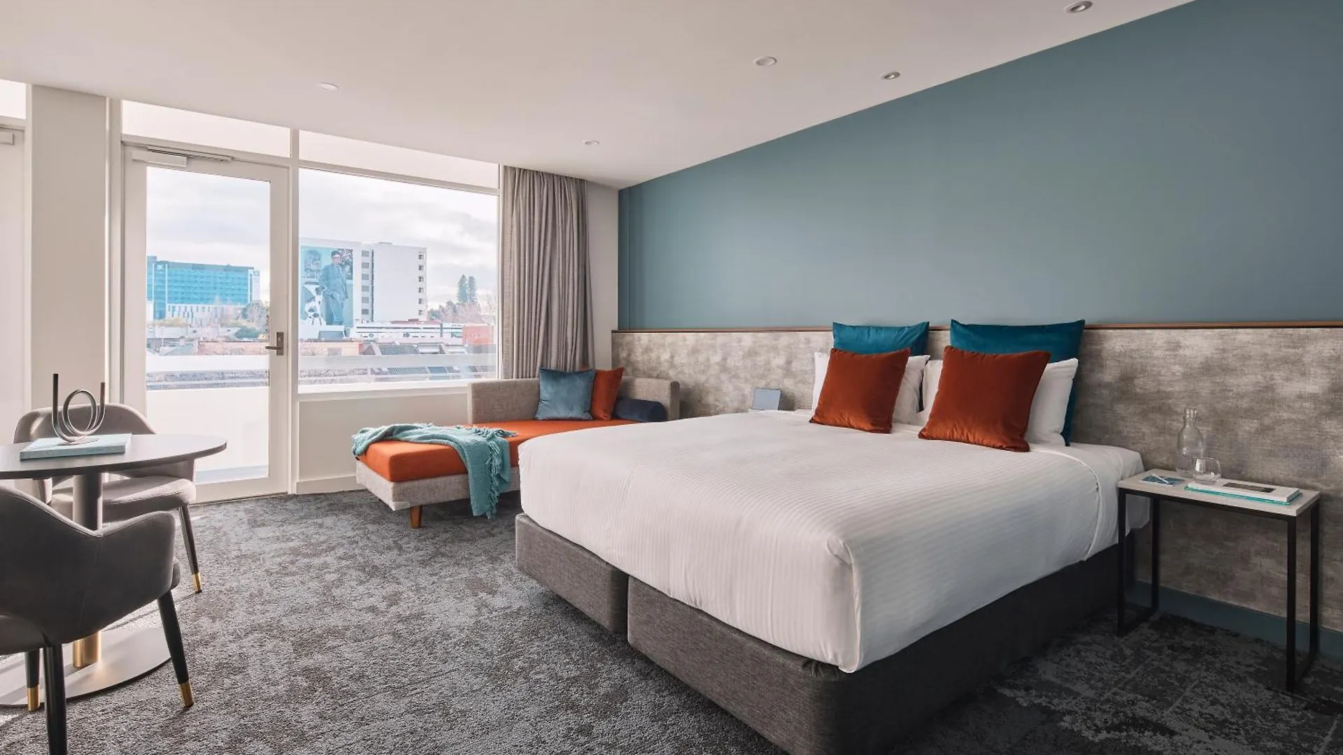 Hotel Alba Adelaide 4*,